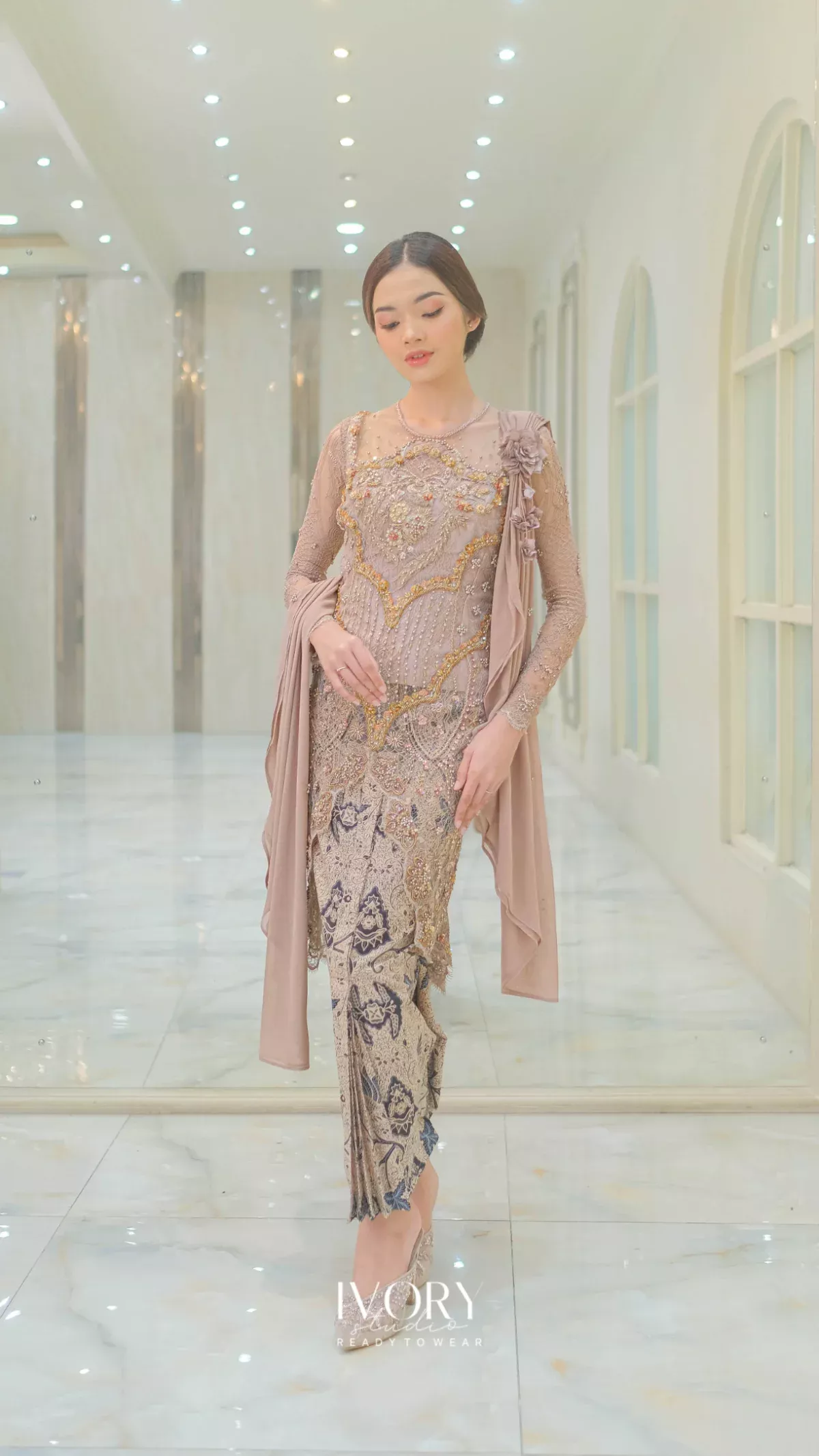 [Ready Stock] Awani | Foliage Embroidery Kebaya with Dome Neckline in Mocca