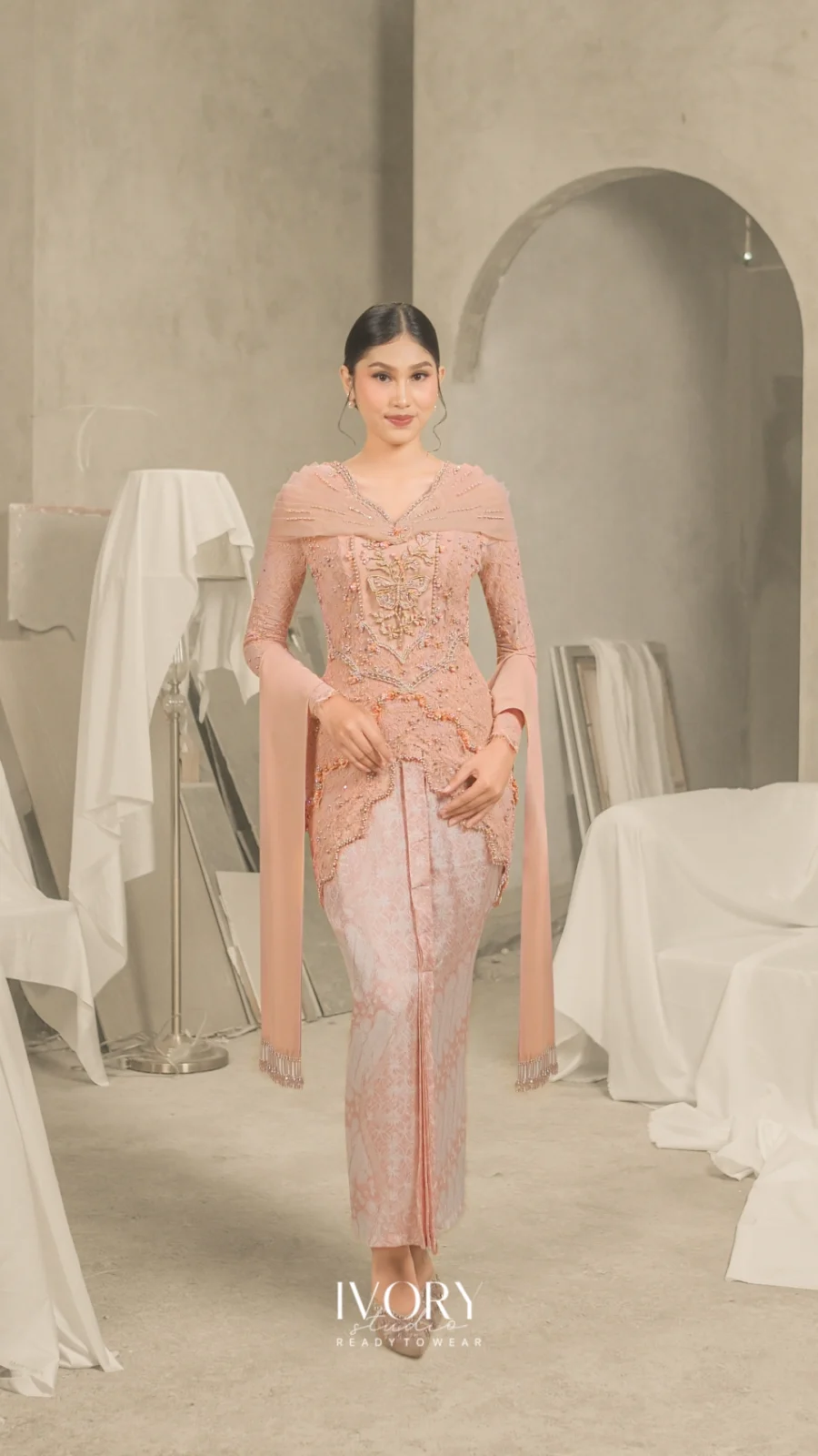 Hum of Hearts | Lyre Butterfly Pixie Kebaya in Rosegold