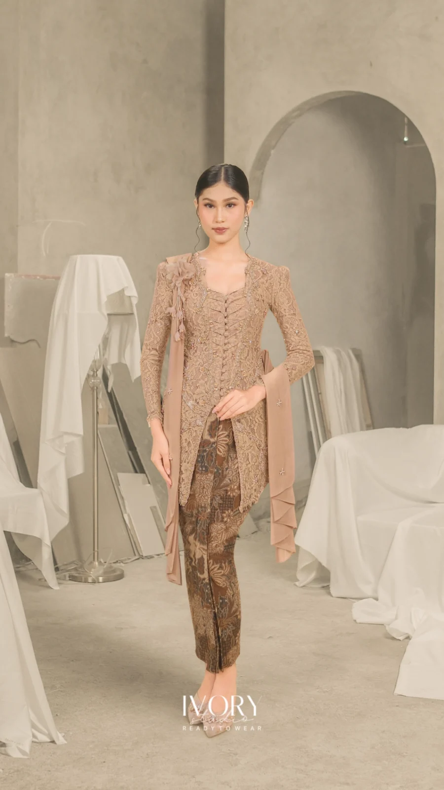 Hum of Hearts | Prinia Cadency Ribbon Kebaya in Mocca