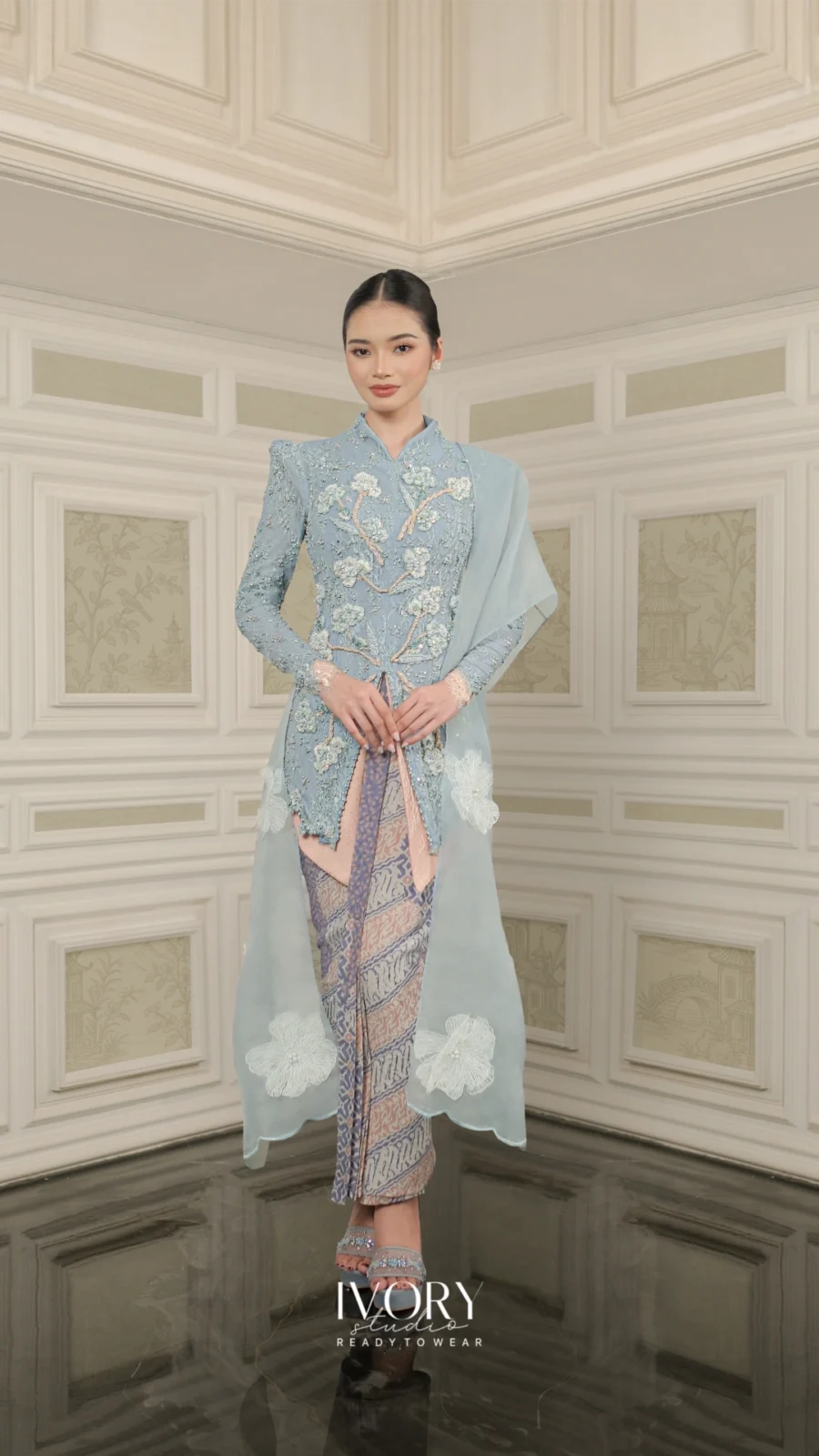 Vice Versa | Cotton Upon the Wind Kebaya in Dust Blue on Dusty Pink