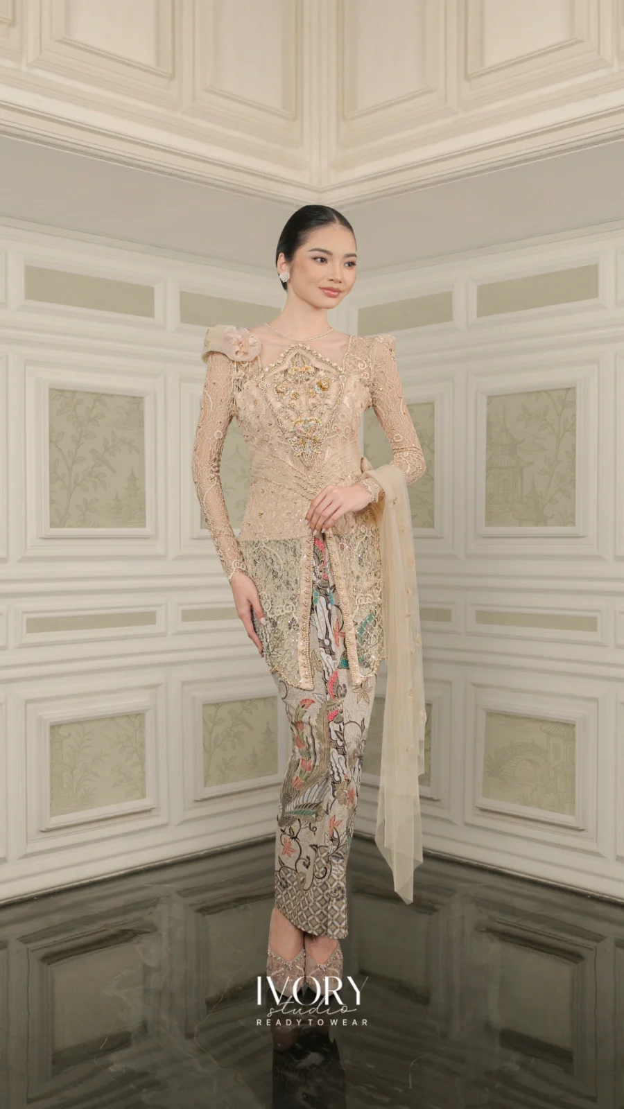 Vice Versa | The Dancing Bloom Kebaya in Beige