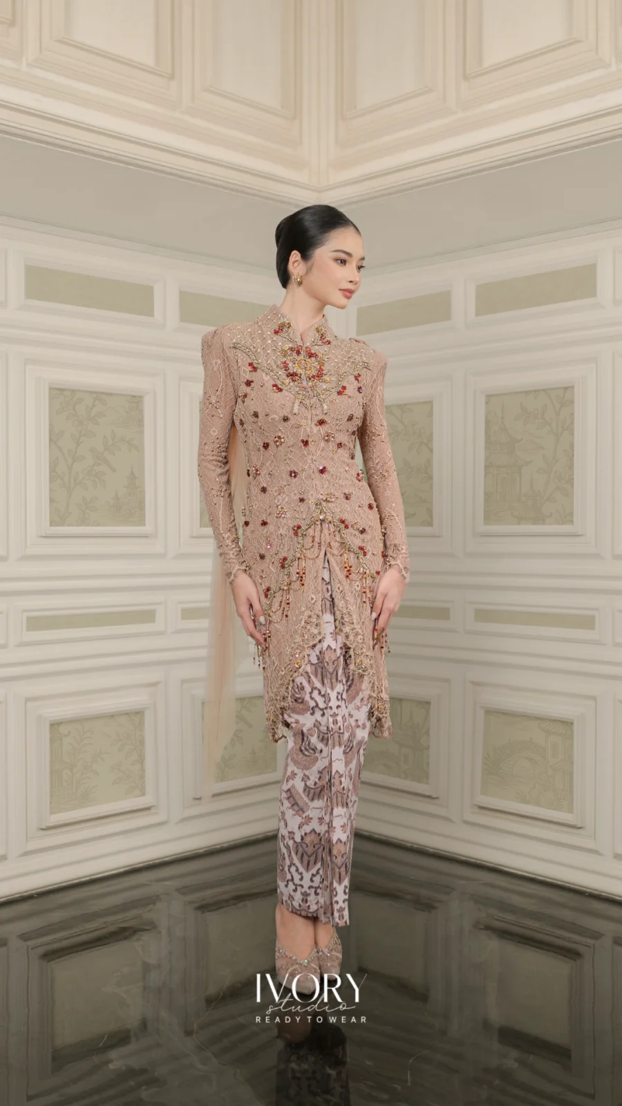Vice Versa | Wings and Blossom Canticle Kebaya in Rosemocca