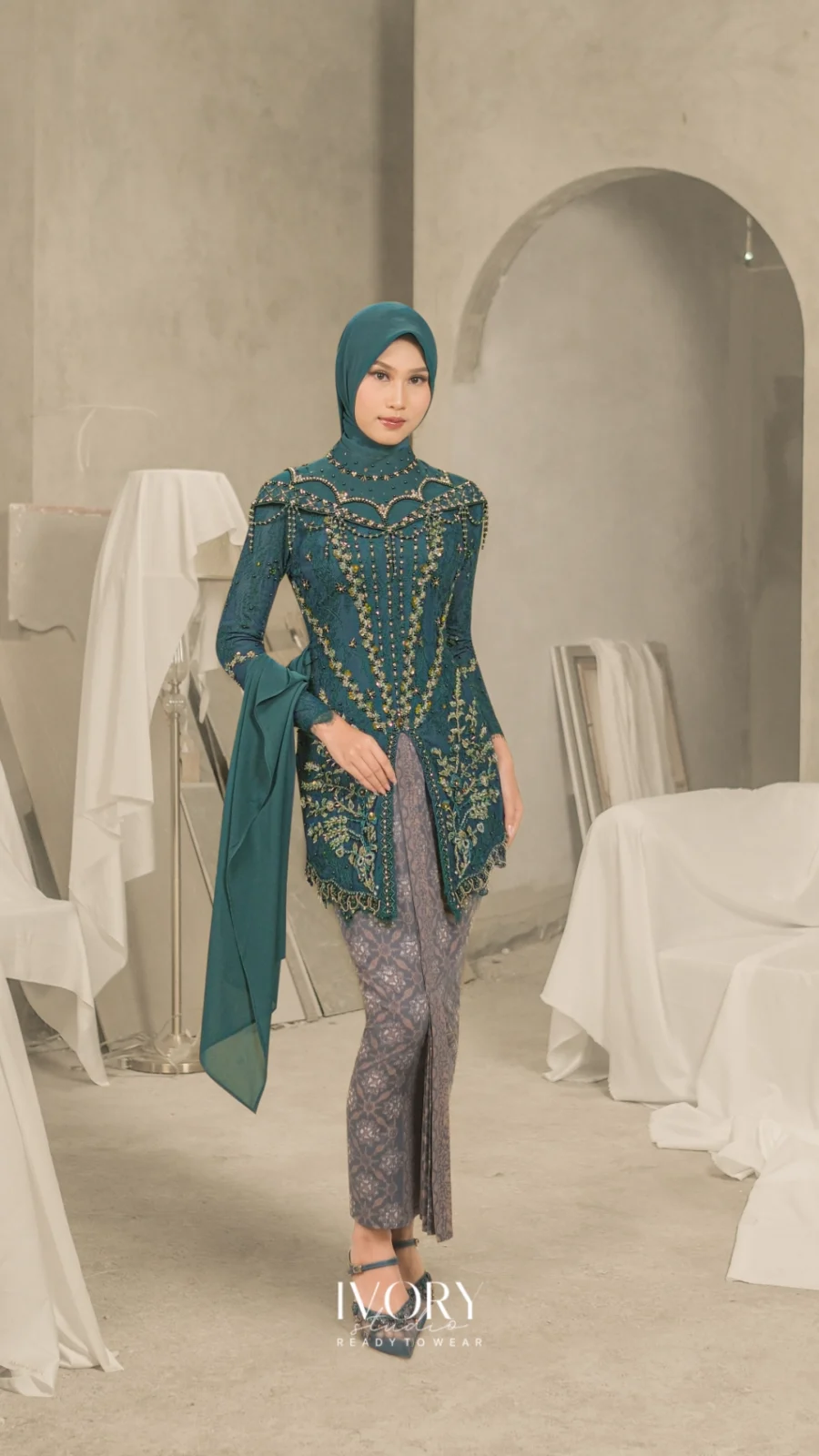 [Ready Stock] Awani | Lush Flowery Off-Shoulder Kebaya with Chandelier Pendant in Tosca