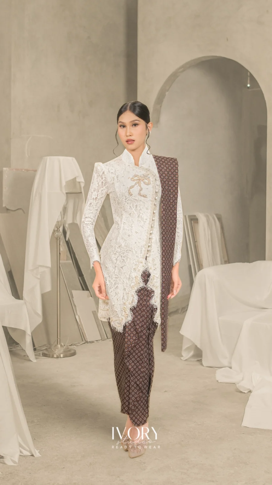Dance in Harmony | Sekar White Contemporary Janggan Kebaya