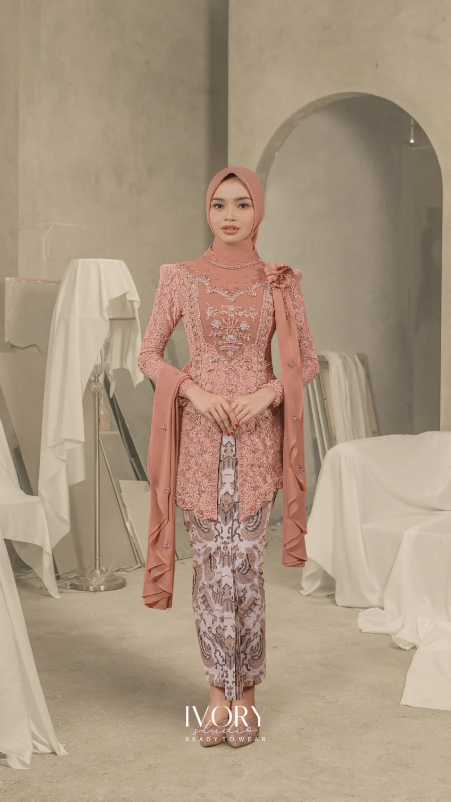 Eterna Bloomy Floral Kebaya in Marsala