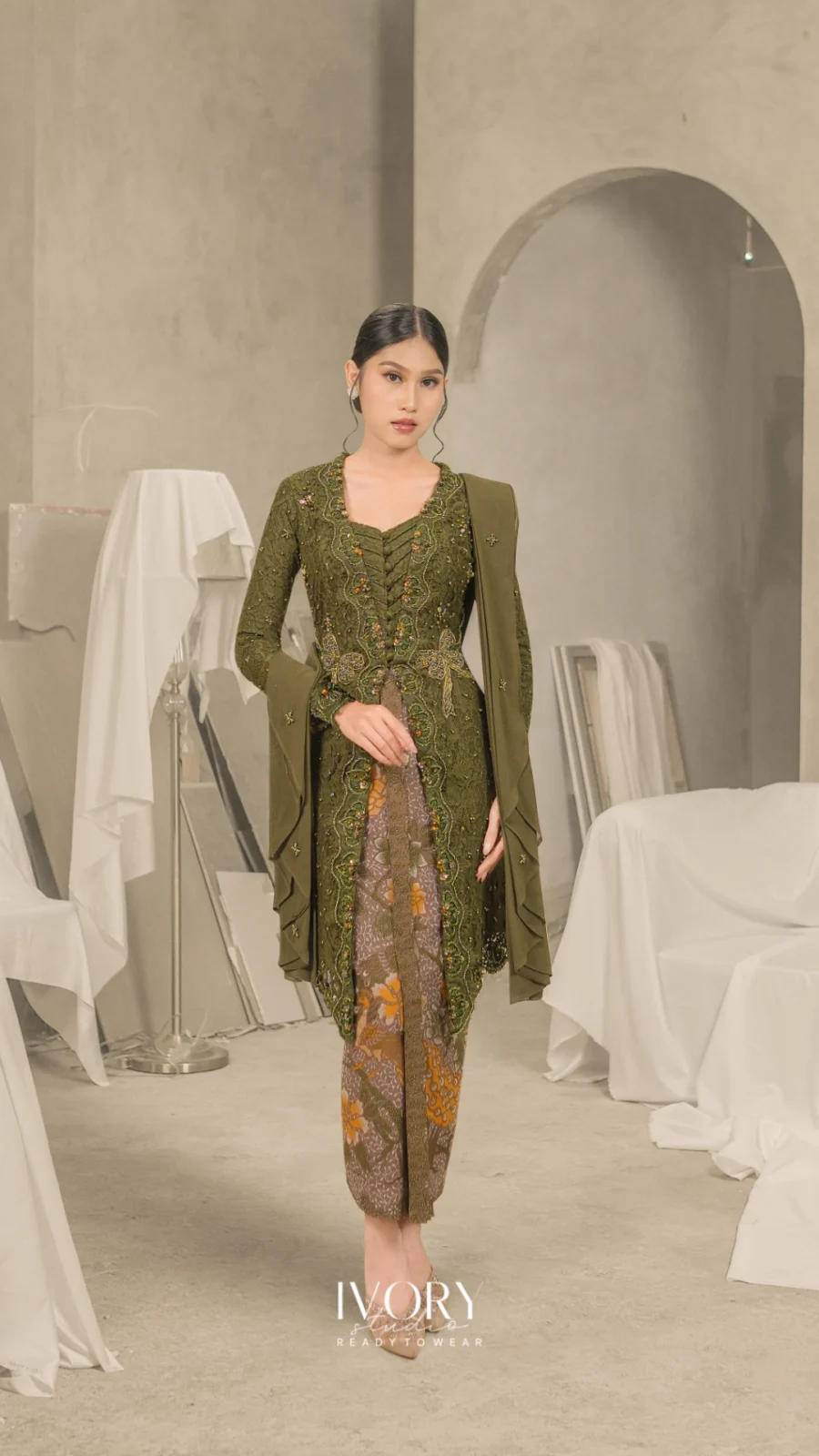 Hum of Hearts | Linnet Ribbon Tinkertwist Kutubaru Kebaya in Olive