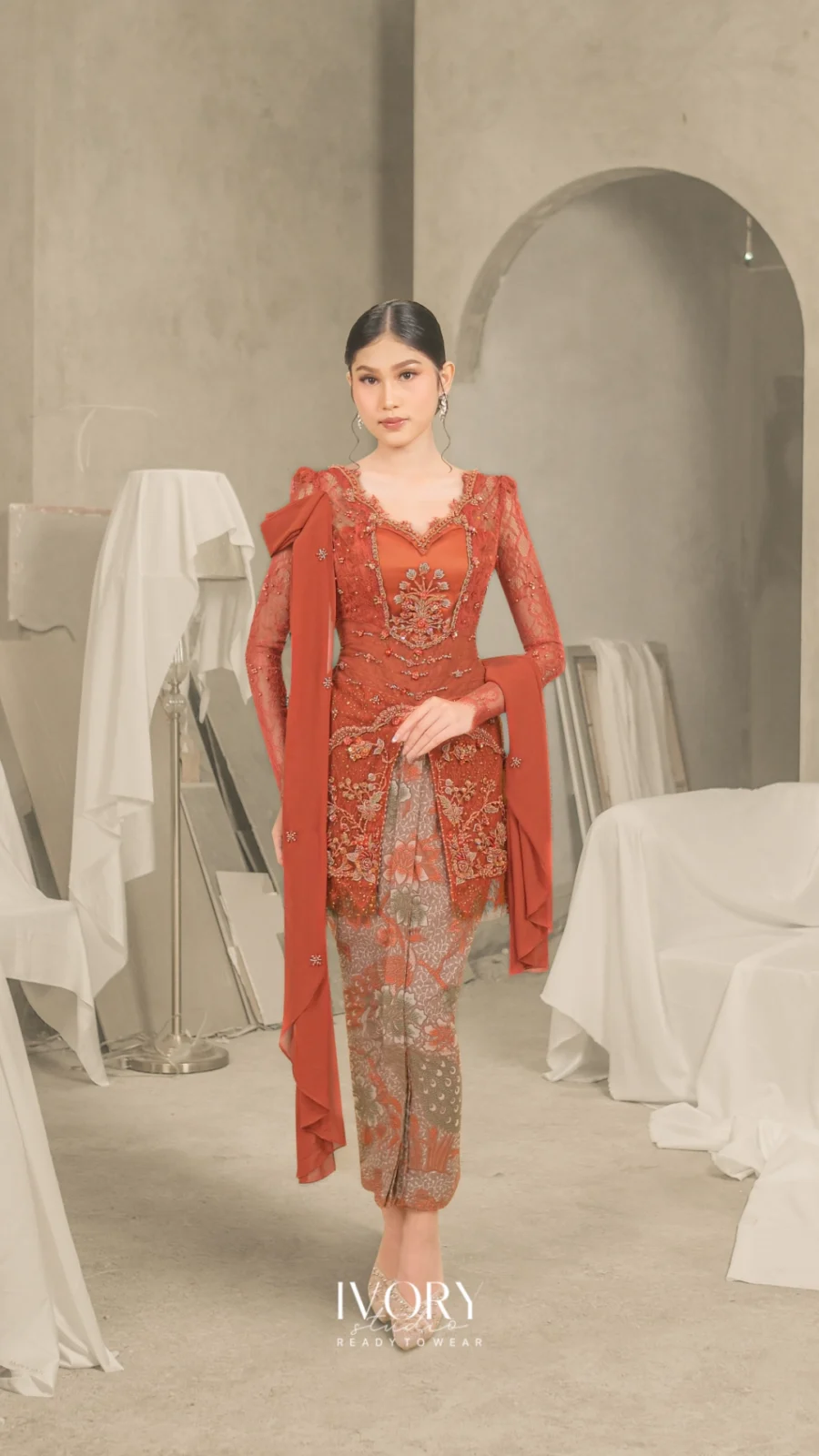 Hum of Hearts | Roseate Palmyra Crown Kebaya in Terracotta