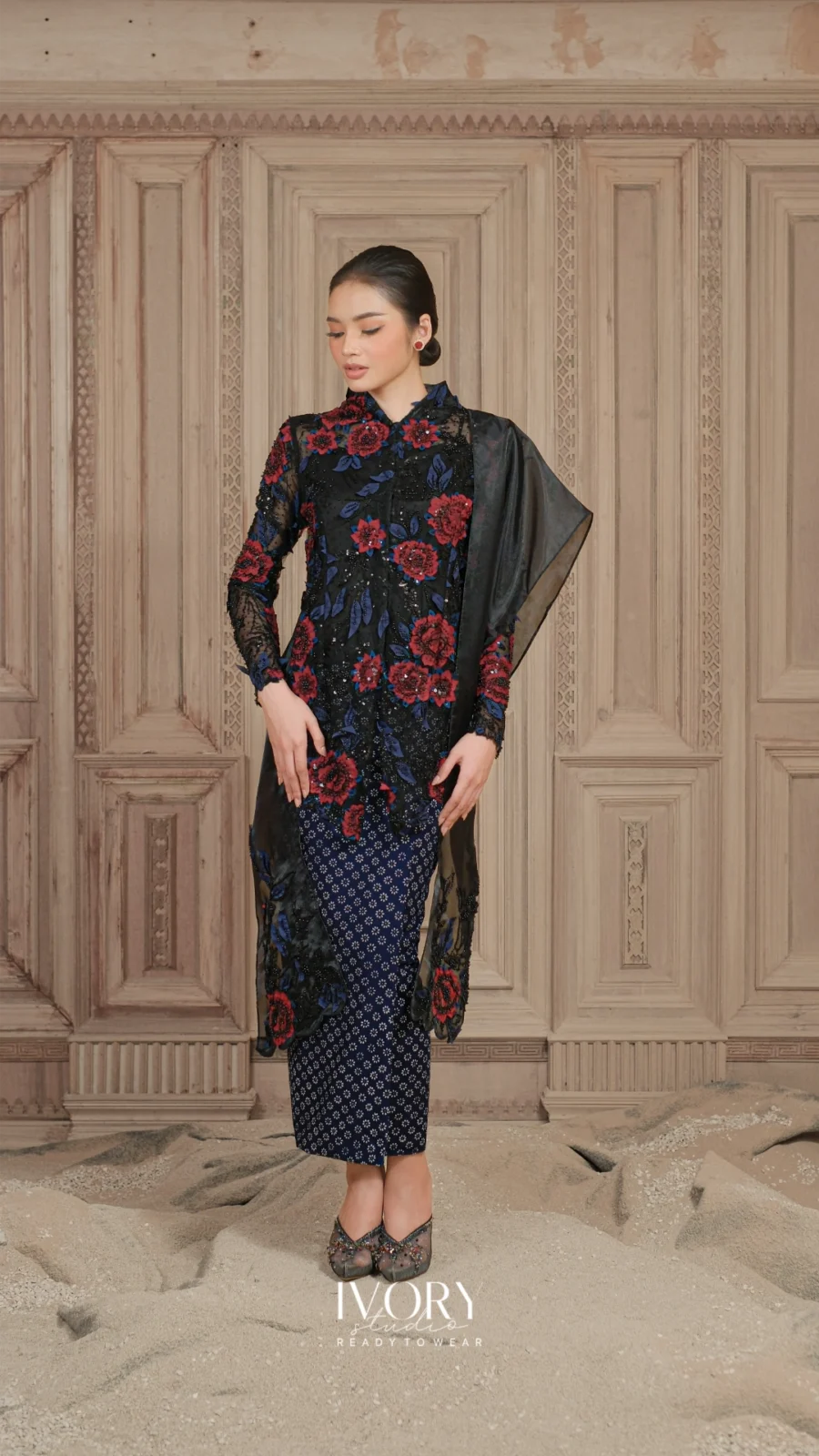 Miles & Moments | Alchemy of Amarande Blouse in Black