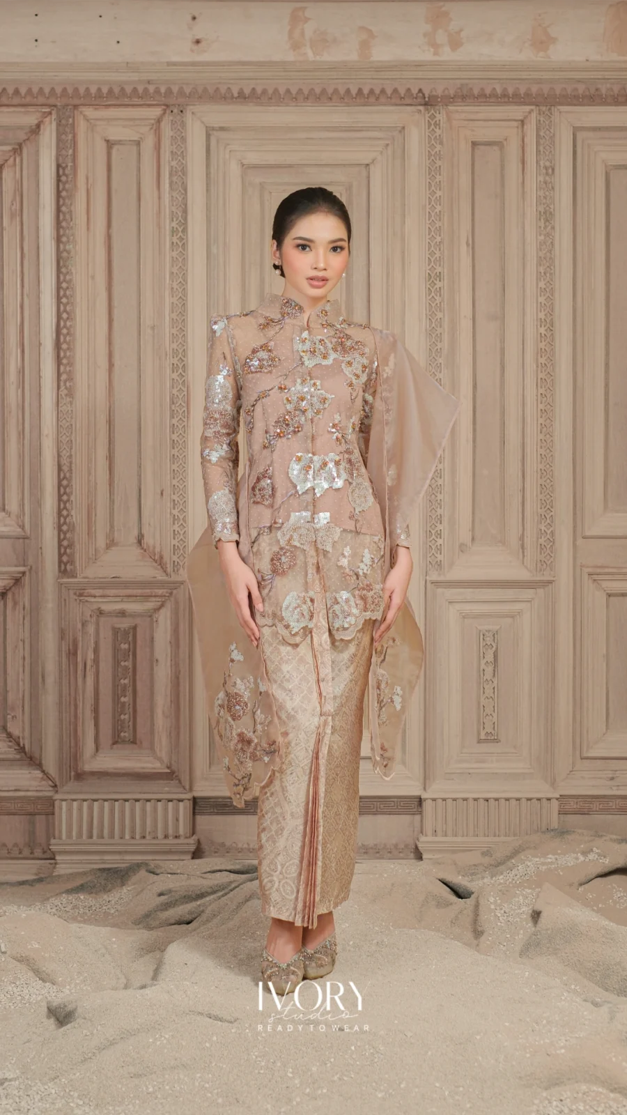 Miles & Moments | Alchemy of Amarande Blouse in Mocca