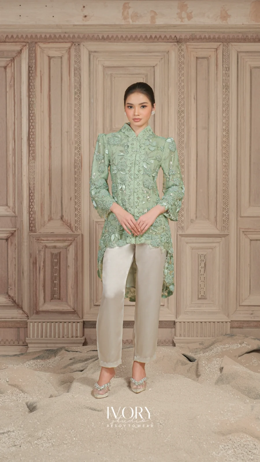 Miles & Moments | Dentelle of Fleur Blouse in Sage