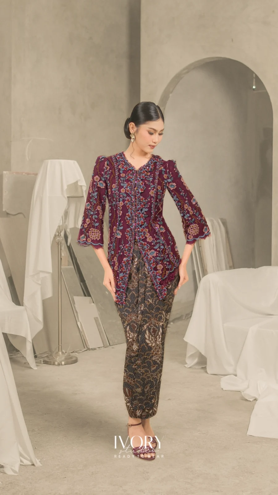 Plumaline Blouse in Plum