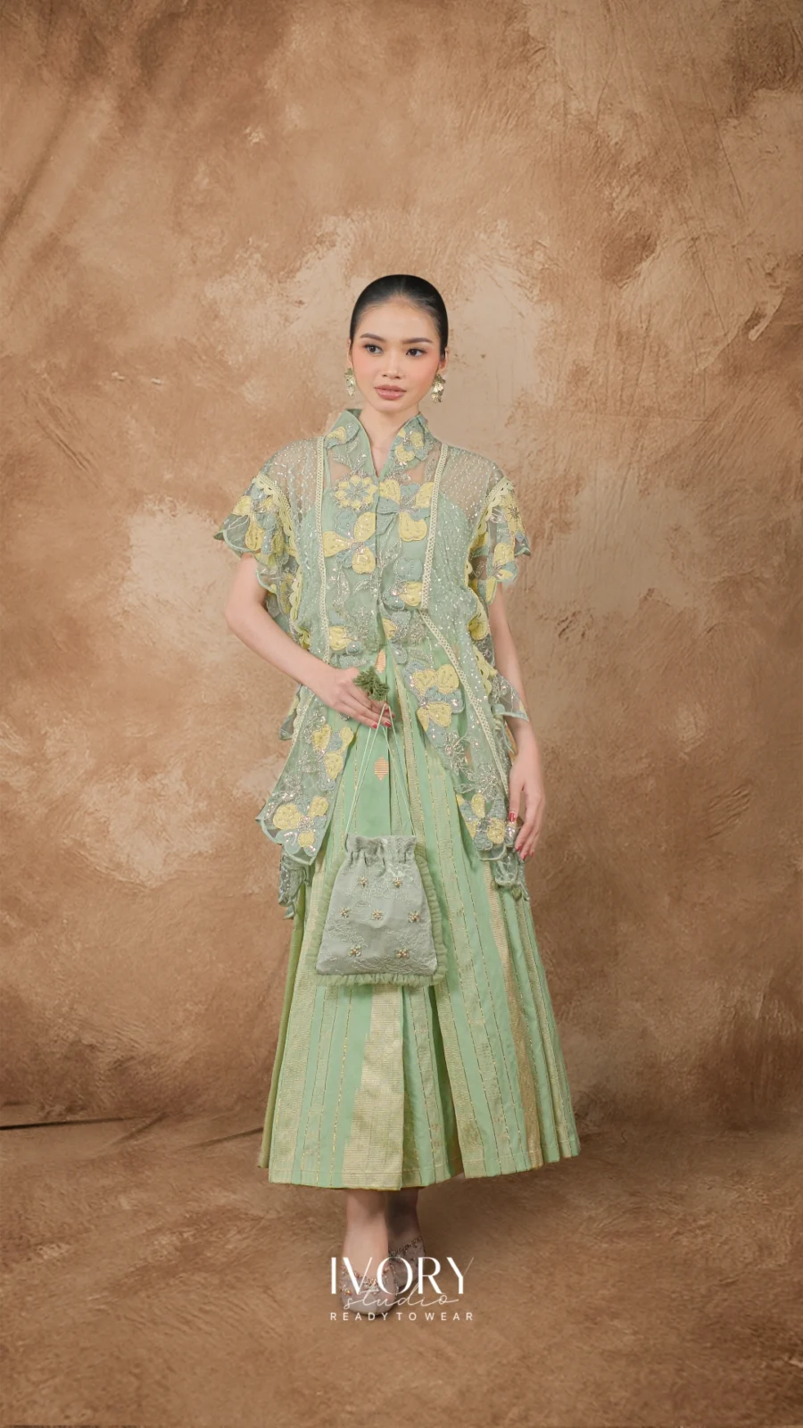 [Ready Stock] Sailong | Gamale Baju Bodo Style Blouse in Sage