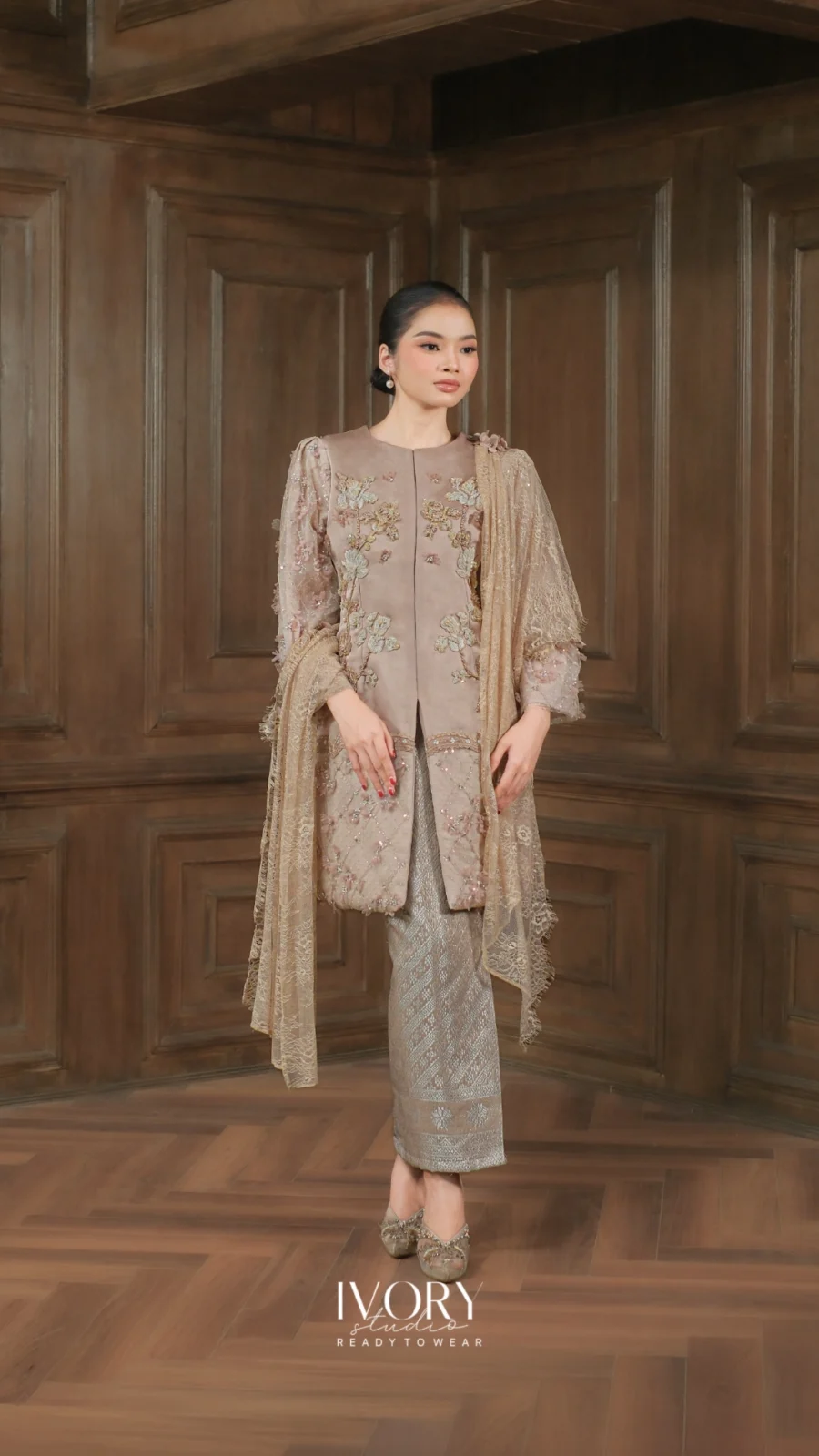 Make Classic Great Again | Ayung Kainari Liris Baju Kurung in Rosemocca