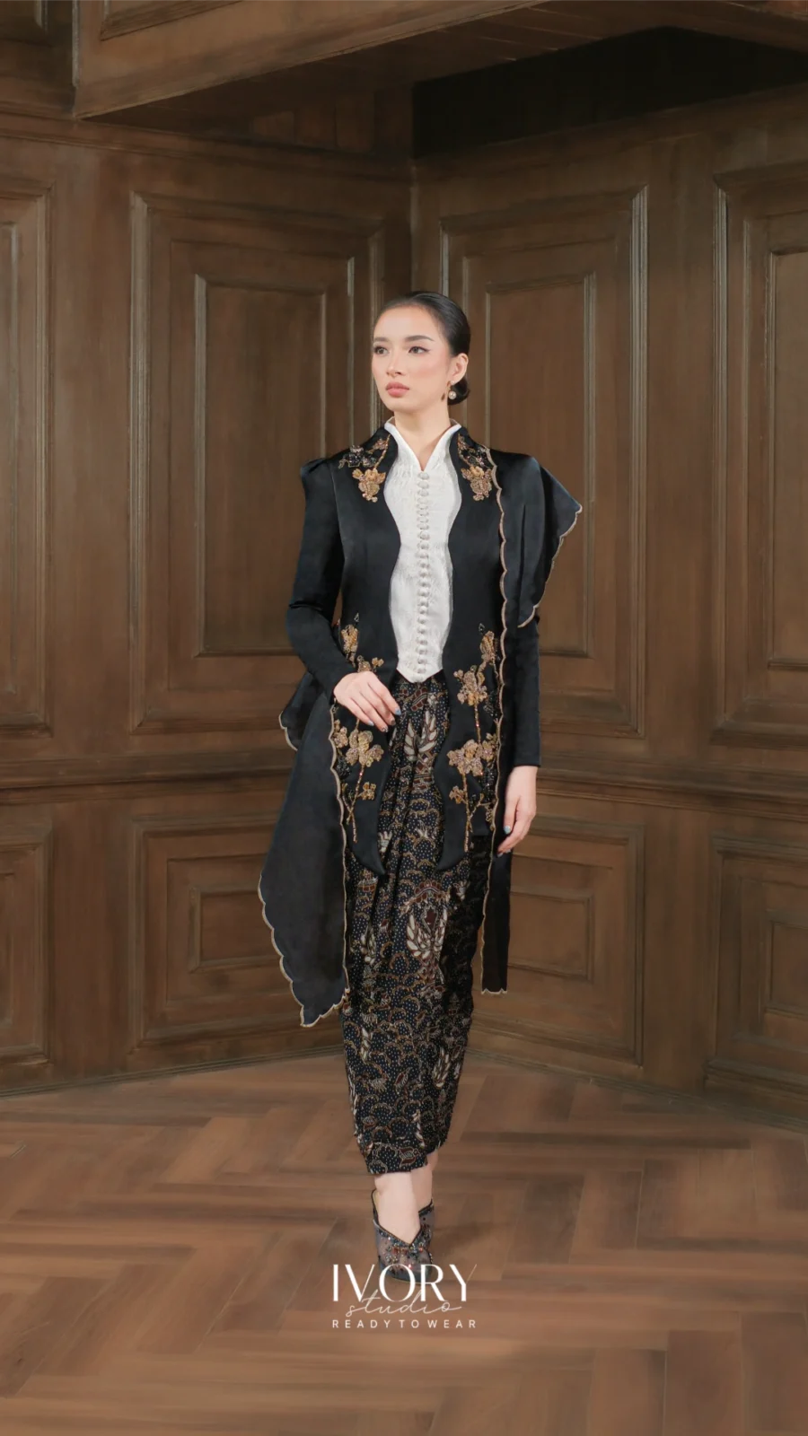 Make Classic Great Again | Bintan Moontide Grace Shantung Kebaya in Black
