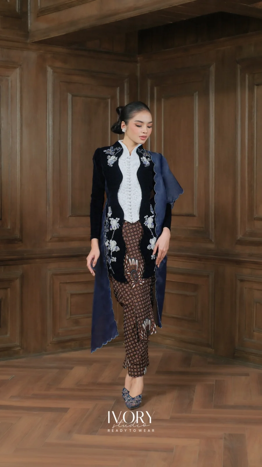 Make Classic Great Again | Bintan Moontide Grace Velvet Kebaya in Navy-White