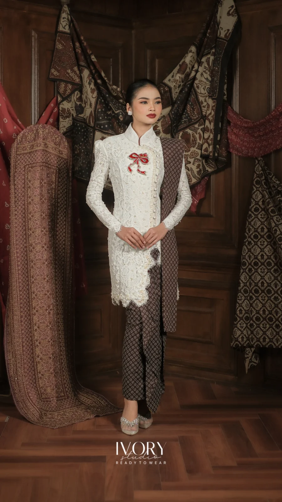 Dance in Harmony | Sekar Contemporary Janggan Kebaya in Pitulas (Cherry Red on White)