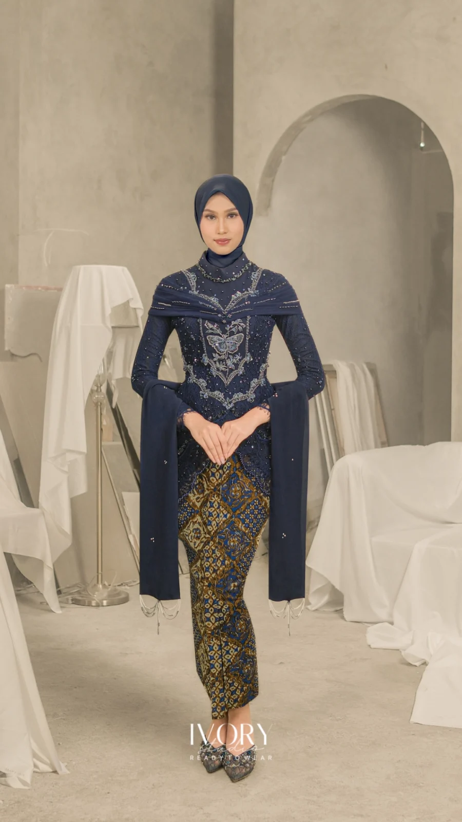 Hum of Hearts | Lyre Butterfly Pixie Kebaya in Navy