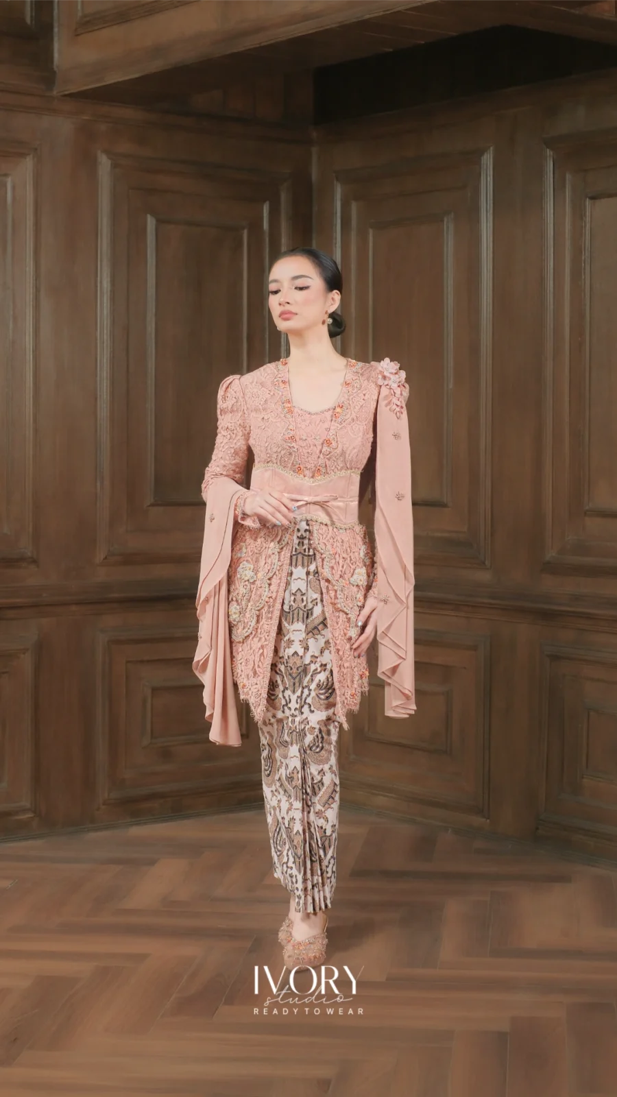 Make Classic Great Again | Penida Corsetta Kutubaru Kebaya in Rosegold