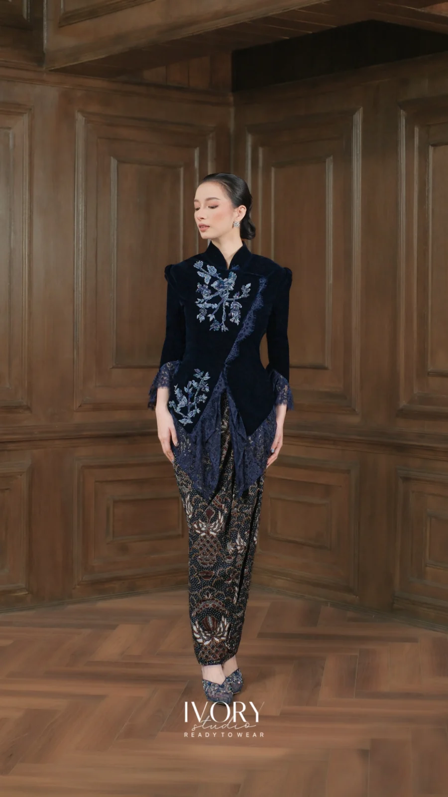 Make Classic Great Again | Pesagi Feather Timber Janggan Kebaya in Navy