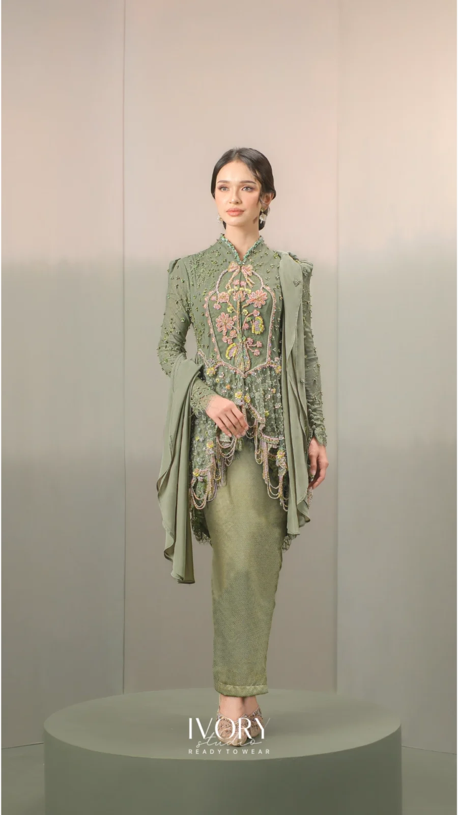 Anyaman Hikayat | Kisah Batu Menangis Kebaya in Olive