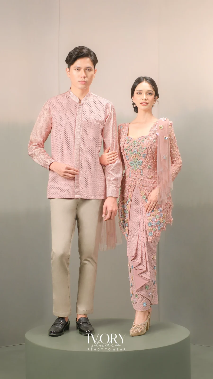 Anyaman Hikayat | Kisah Keong Mas in Dusty Pink Couple Look