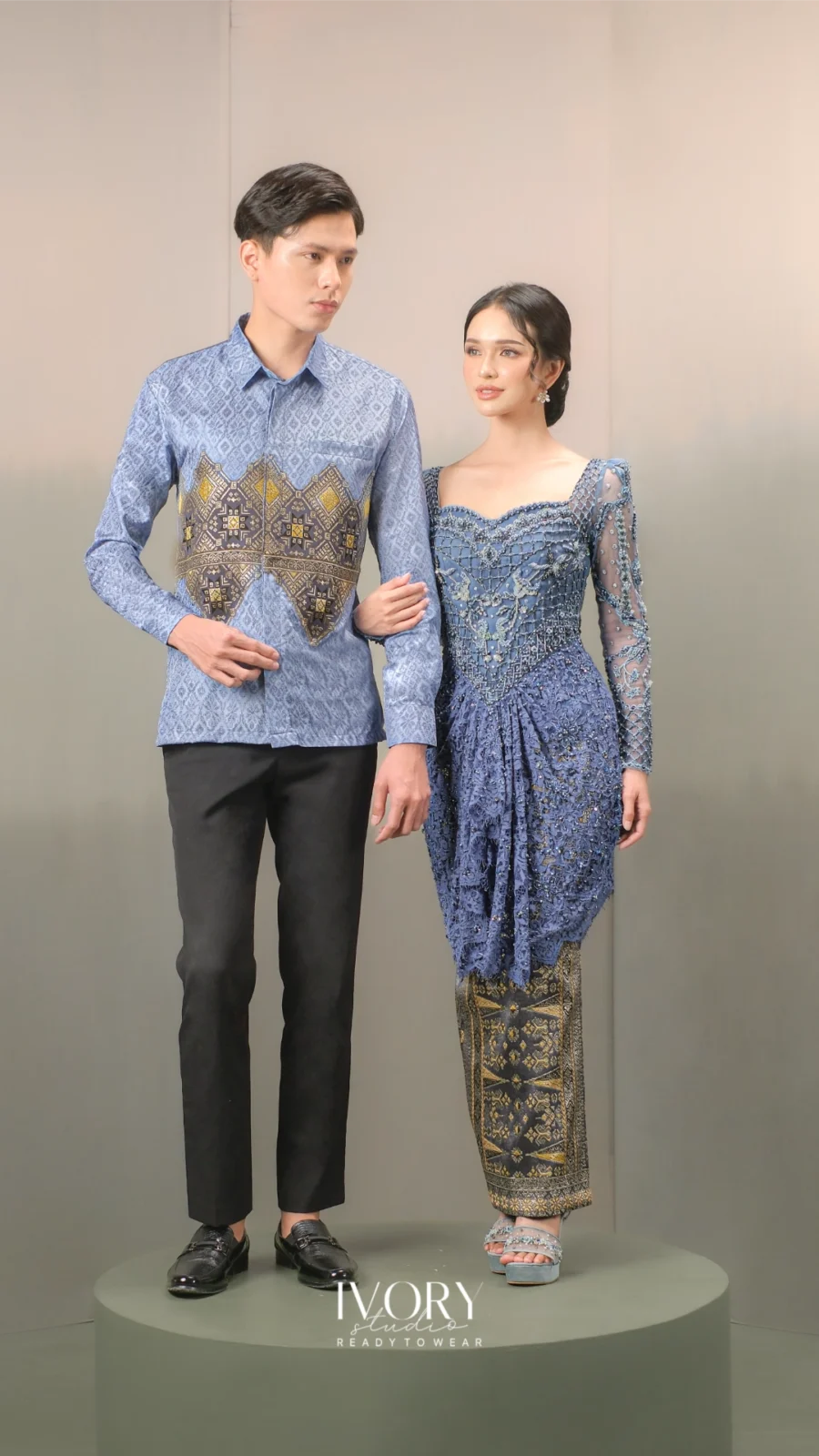 Anyaman Hikayat | Kisah Raja Gagak & Putri Napal Melintang Kebaya in Cerulean Blue Couple Look