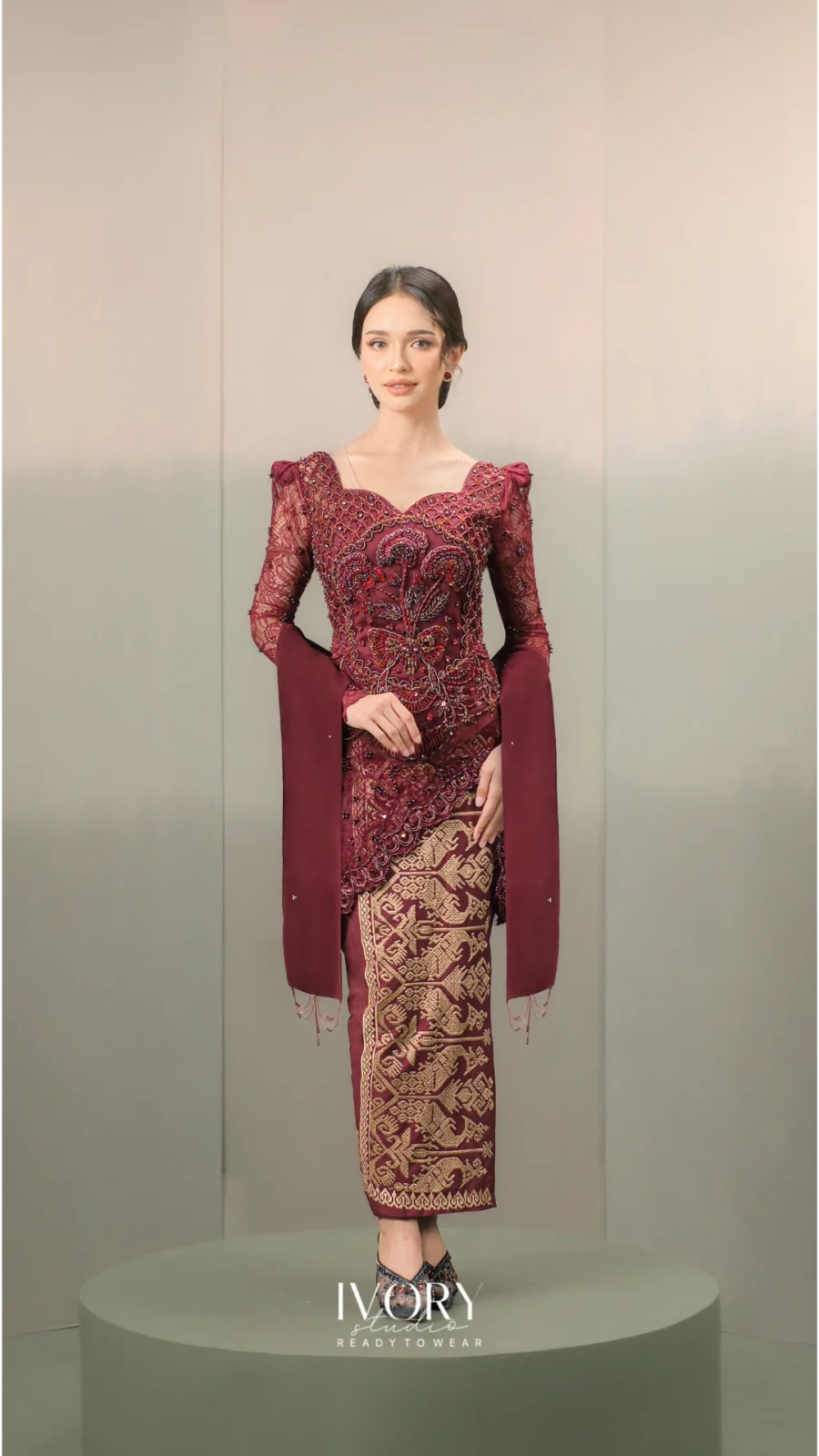 Anyaman Hikayat | Kisah Calon Arang Kebaya in Burgundy