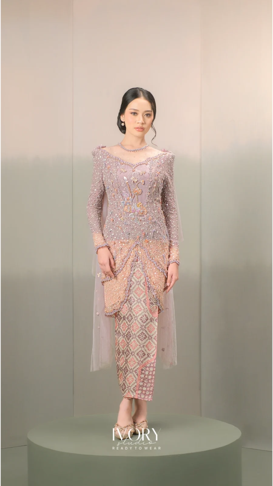 Anyaman Hikayat | Kisah Dua Putri & Raja Ular Kebaya in Lilac on Peach
