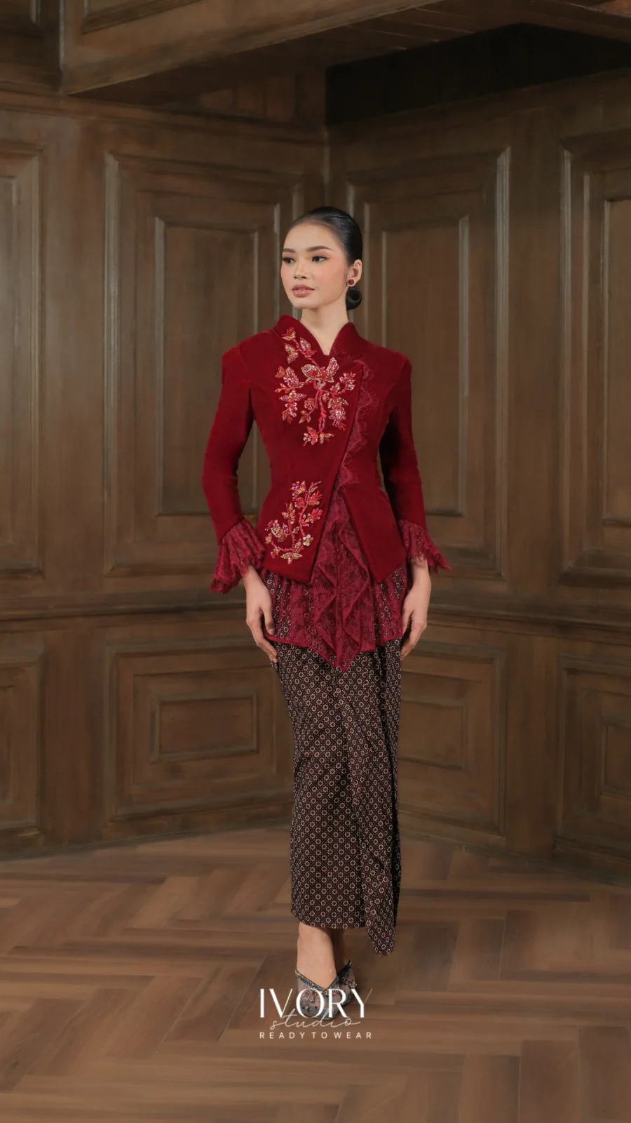 Make Classic Great Again | Pesagi Feather Timber Janggan Kebaya in Maroon