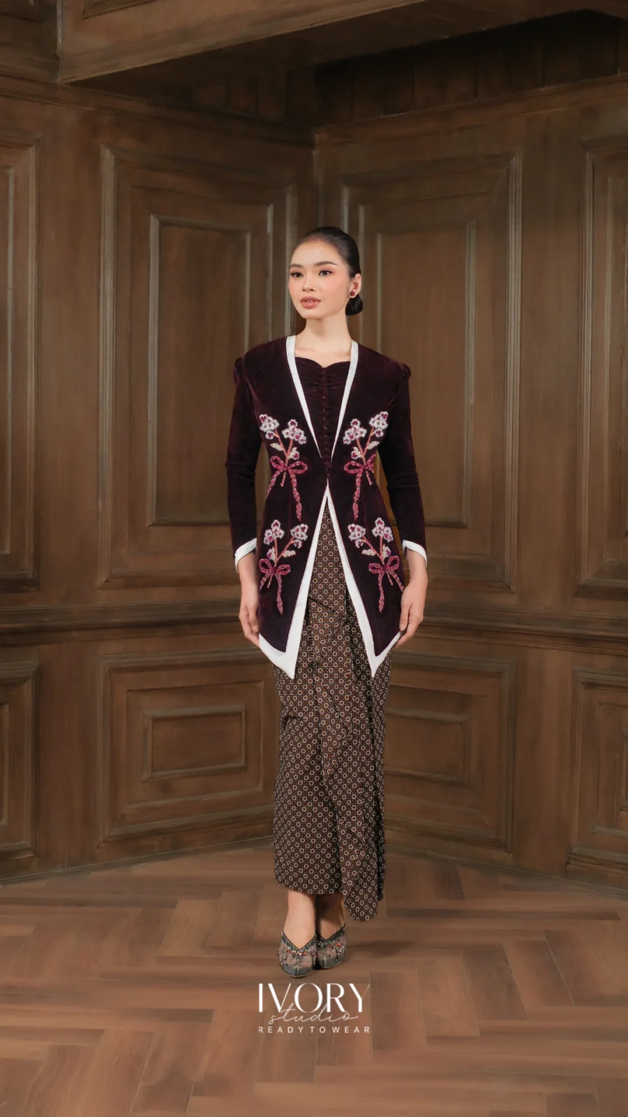 Make Classic Great Again | Seruni Cloudlet on the Wave Kutubaru Kebaya in Plum