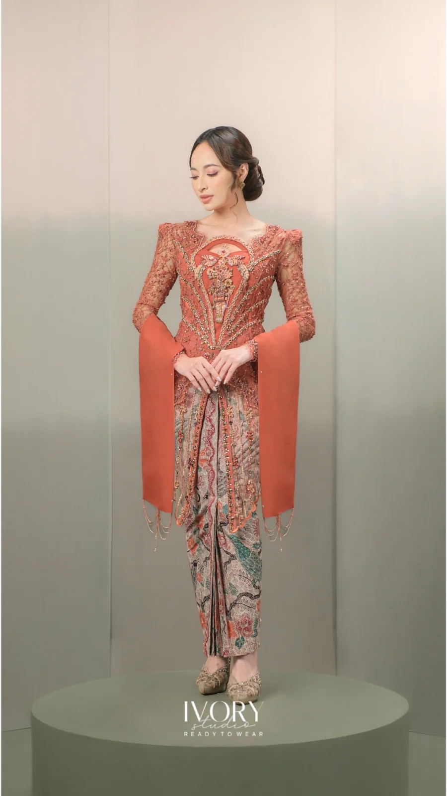 Anyaman Hikayat | Kisah Nyai Balau Kebaya in Terracotta