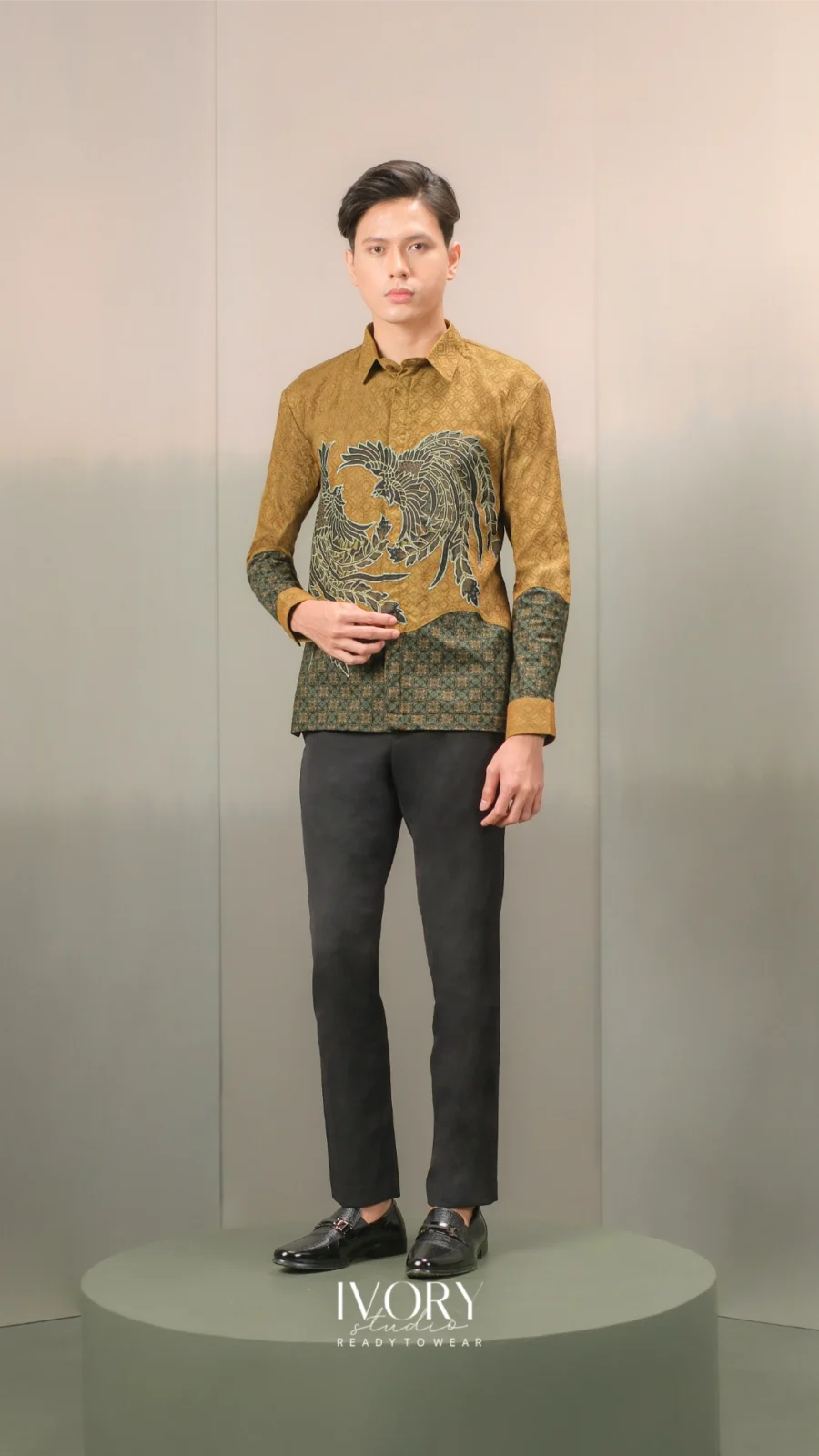 Anyaman Hikayat | Kisah Putri Hijau Shirt in Amber Green