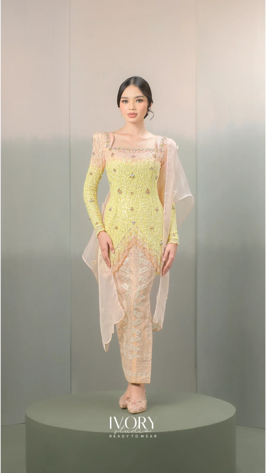 Anyaman Hikayat | Kisah Putri Kembang Dadar Kebaya in Rosegold on Irish Yellow