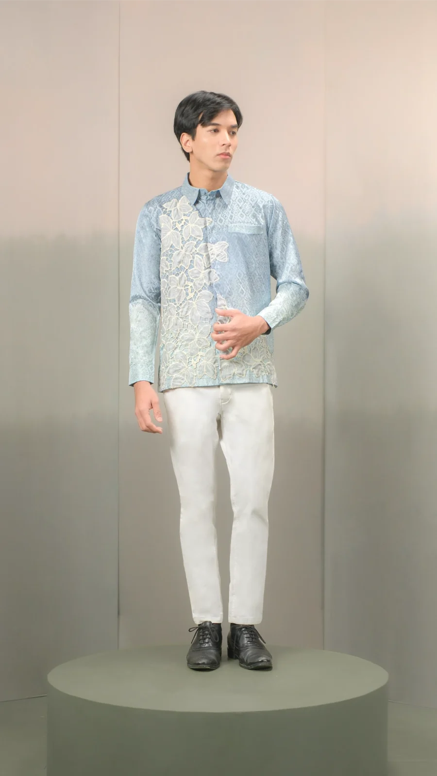 Anyaman Hikayat | Kisah Putri Mandalika Shirt in Dust Blue