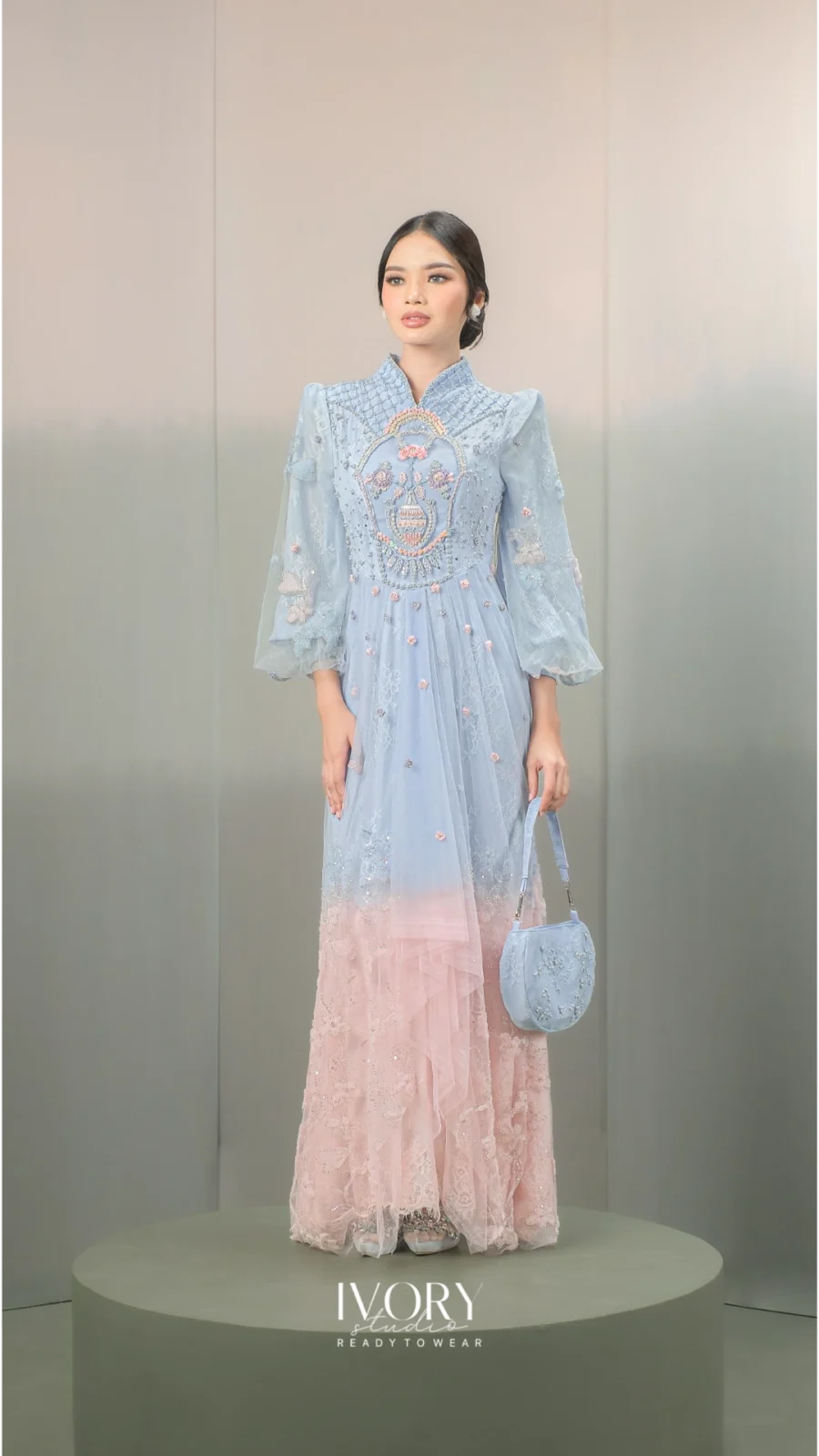 Anyaman Hikayat | Kisah Samba Paria Dress in Periwinkle on Powder Pink