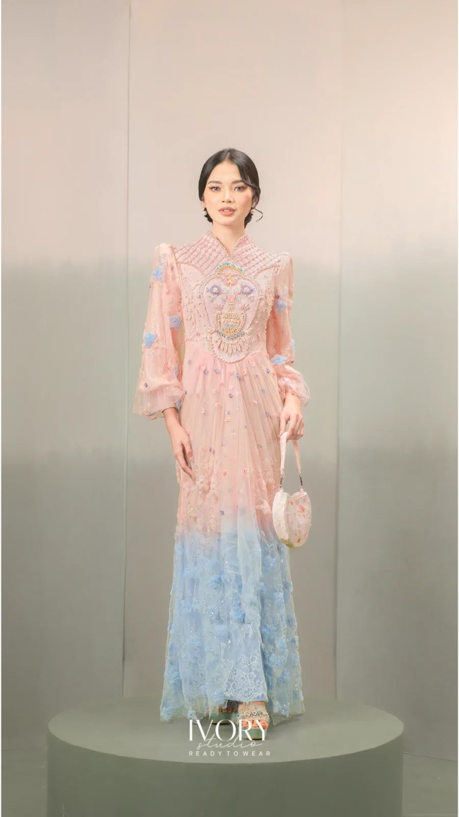 Anyaman Hikayat | Kisah Samba Paria Dress in Powder Pink on Periwinkle