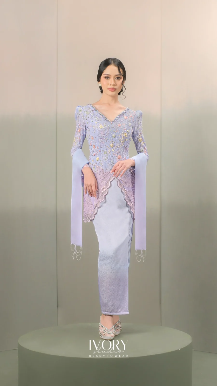 Anyaman Hikayat | Kisah Datu Museng dan Maipa Deapati Kebaya in Periwinkle on Mauve