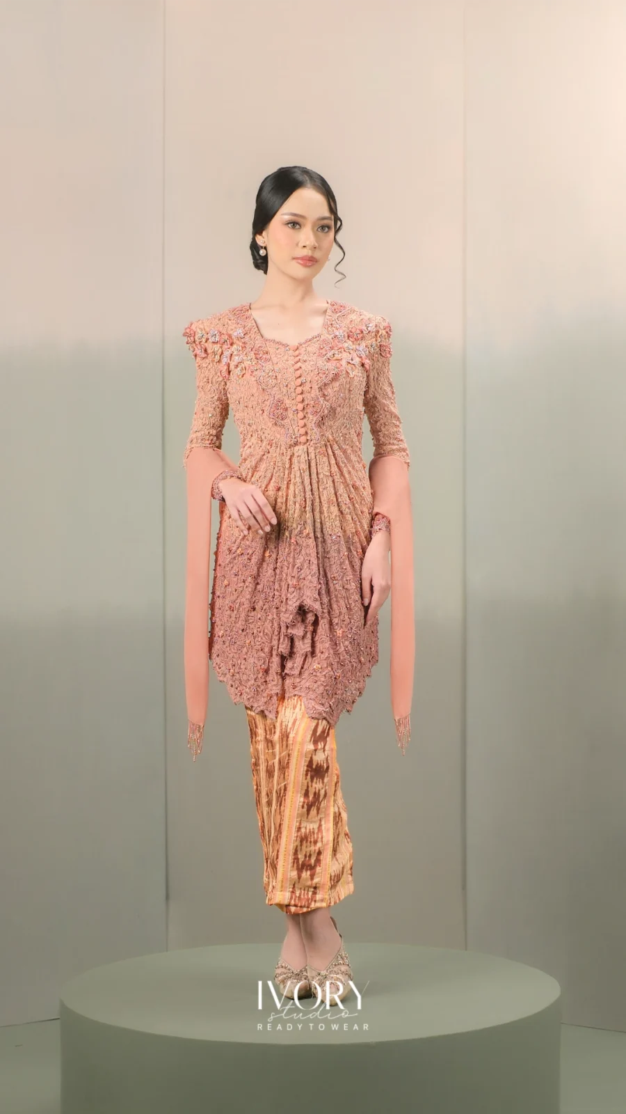 Anyaman Hikayat | Kisah Jaka Tarub dan Tujuh Bidadari Kebaya in Apricot on Marsala