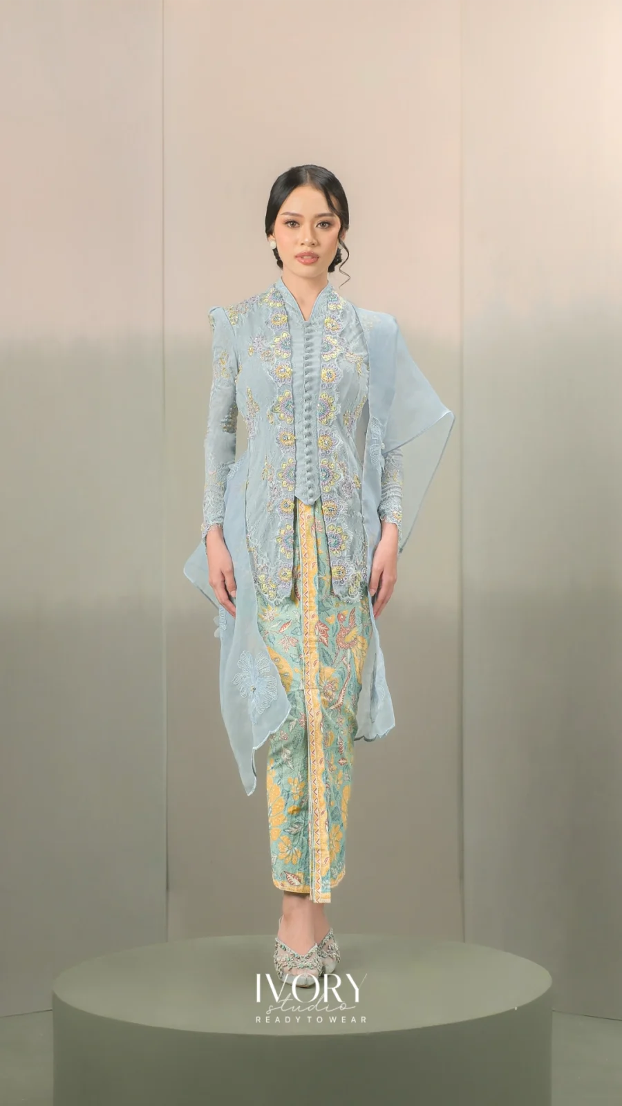 Anyaman Hikayat | Kisah Ratu Aji Bidara Putih Kebaya in Ice Blue