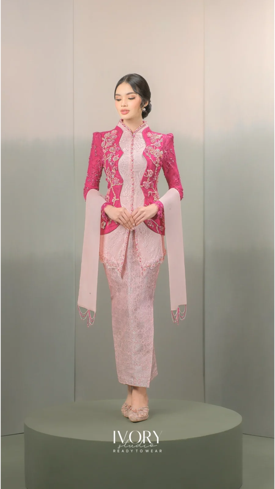 Anyaman Hikayat | Kisah Pesut Mahakam Kebaya in Fuchsia on Powder Pink